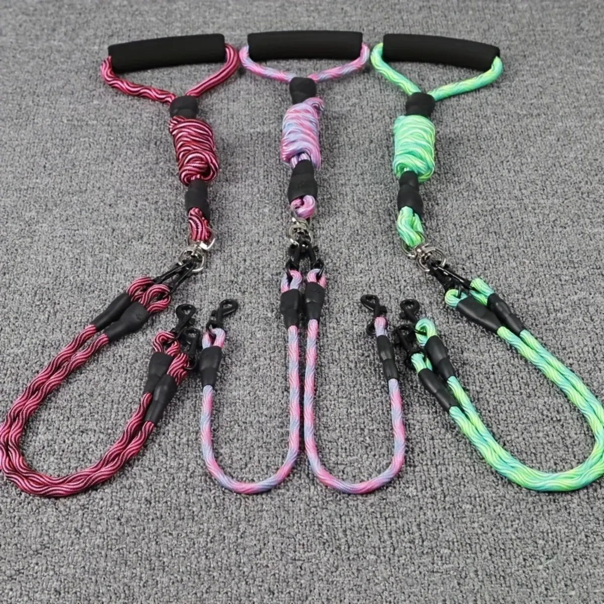 LAISSE POUR CHIEN DOUBLE RÉTRACTABLE™